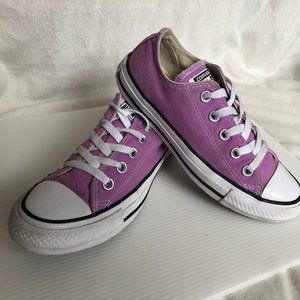 Converse Low Tops, Purple,  Women's 5 Men's 3